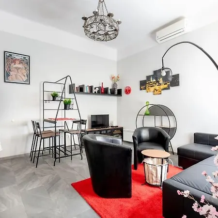 Kz10E Paola Apt On Kazinczy Utca Budapest Exterior photo